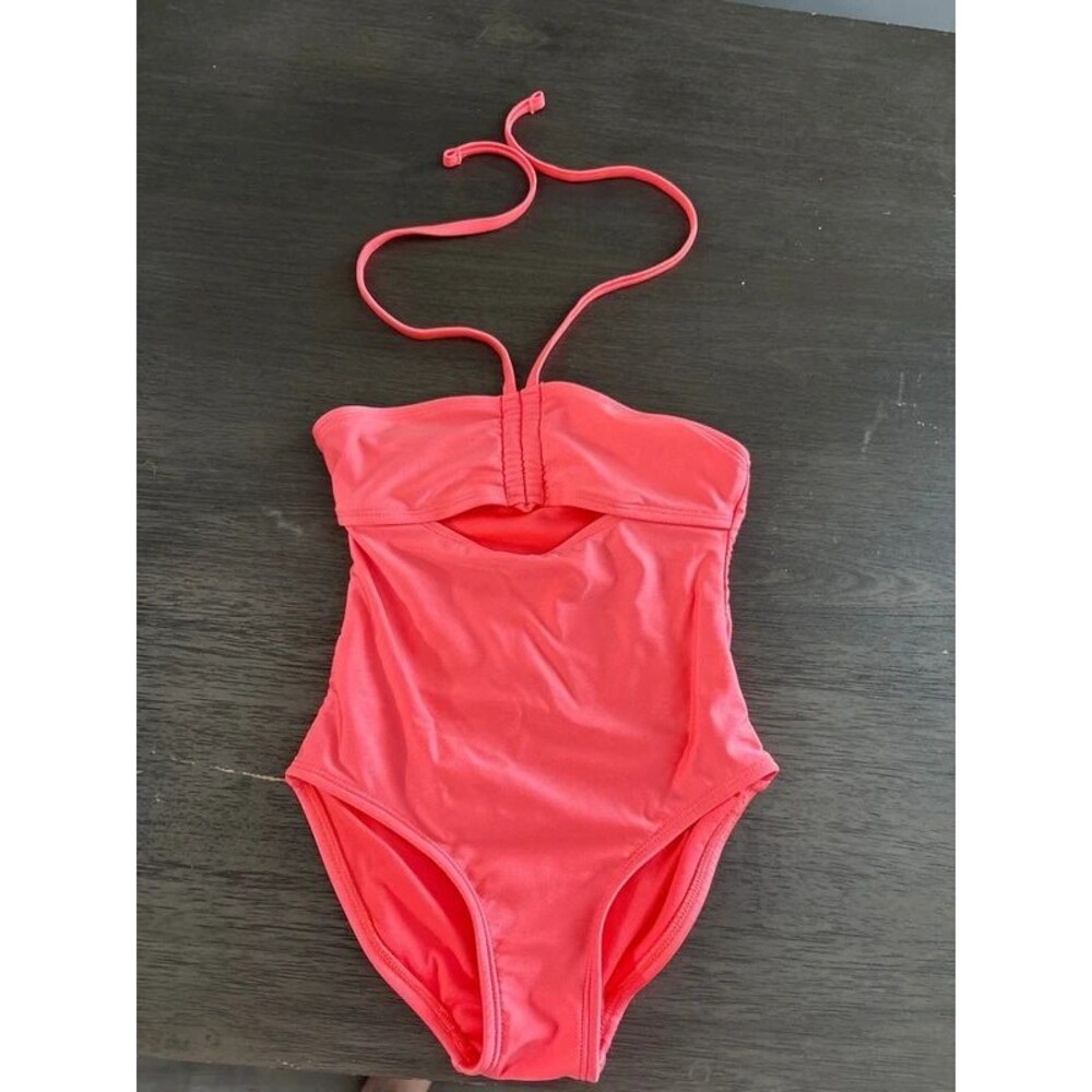 Bathing suit